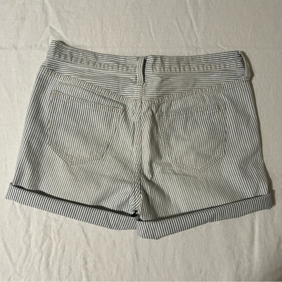 Madewell Seersucker Denim Shorts - Picture 2 of 6